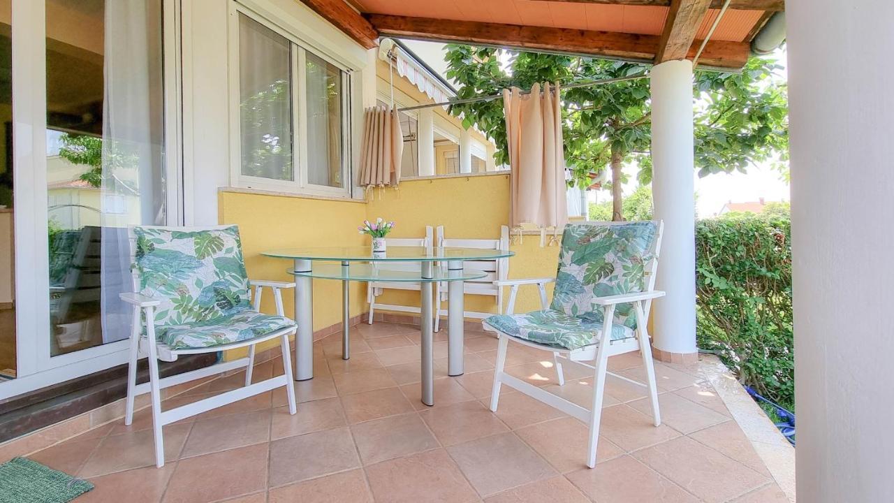 דירות Novigrad Istria Roko מראה חיצוני תמונה